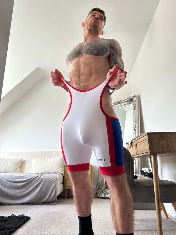 personal trainer Chris Hatton porn Sensational