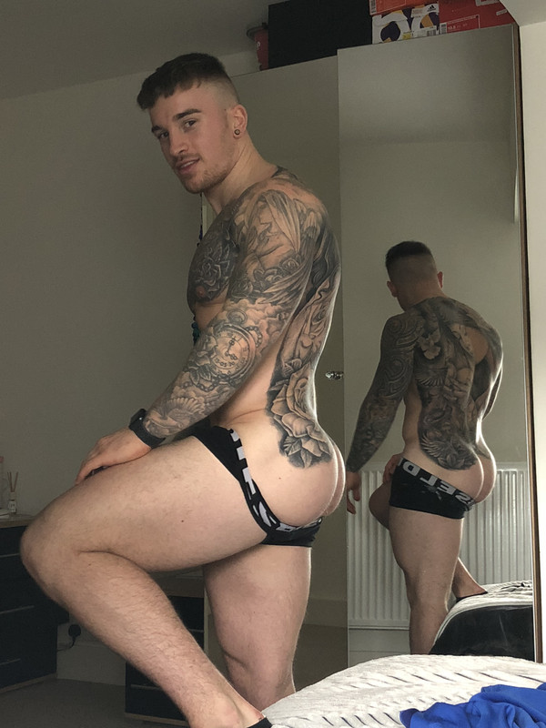 Sensational gorgeous hattshealth Chris Hatton l e a k e d Vid