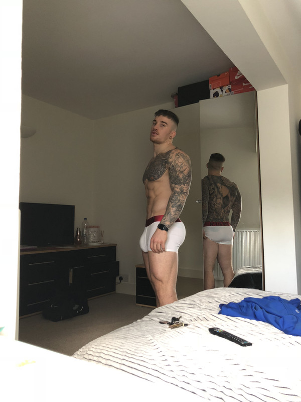 sexy hoe masturbating hattshealth Chris Hatton big pecs