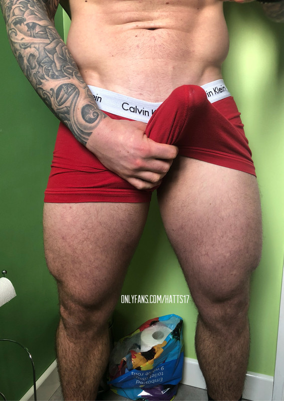 slutty hoe hattshealth Chris Hatton big pecs special video Exposed