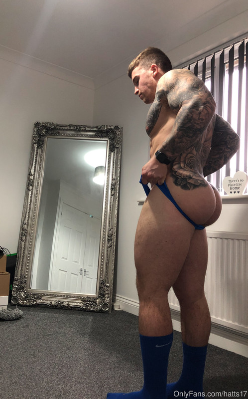 Resolute wanking off personal trainer Chris Hatton pecs