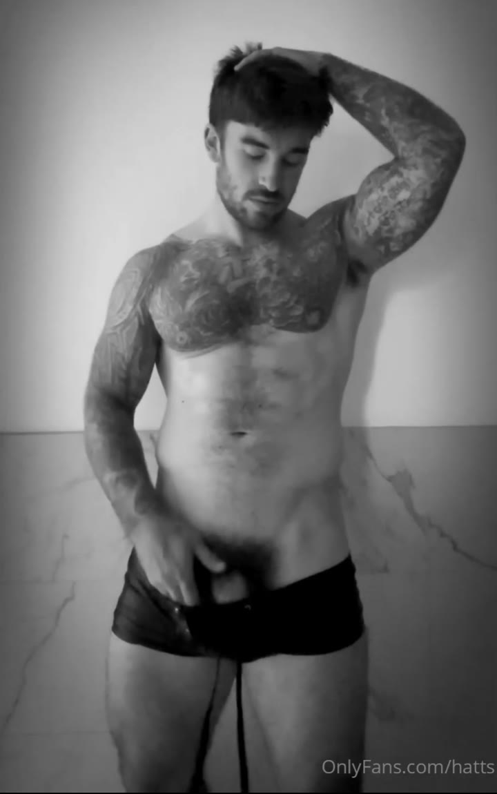 personal trainer Chris Hatton leaked nudes