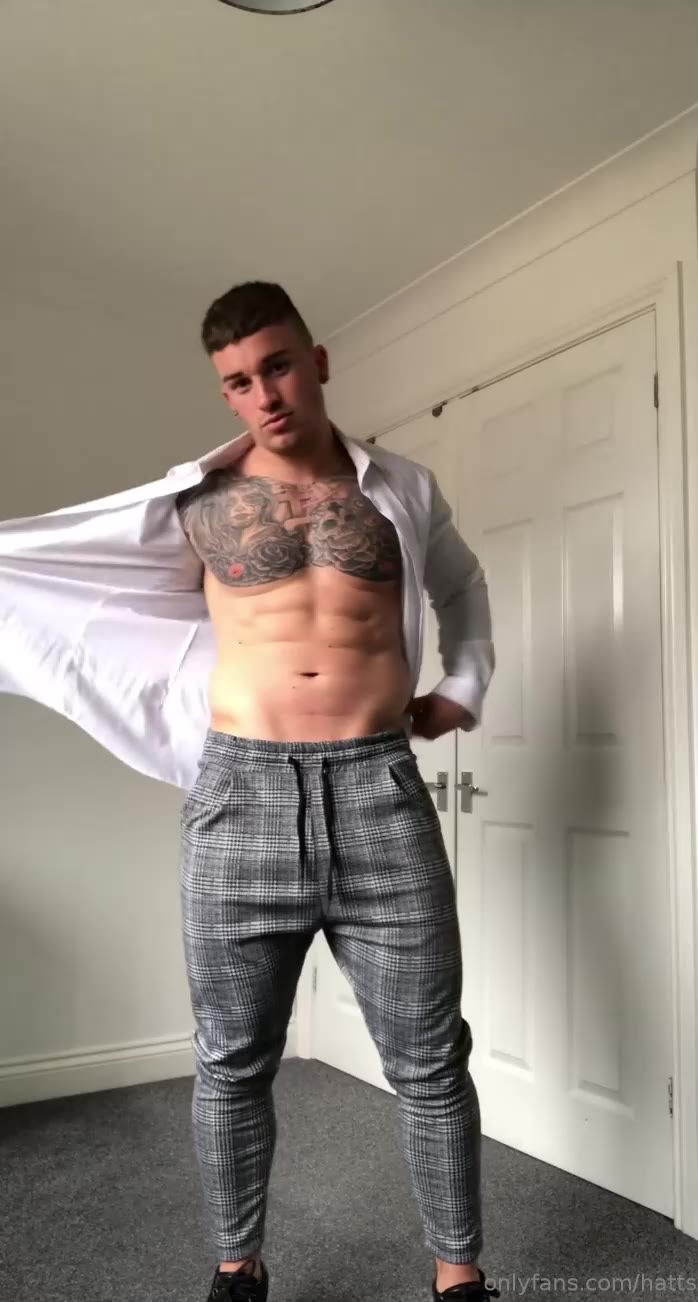 hairy Chris Hatton   Exposed