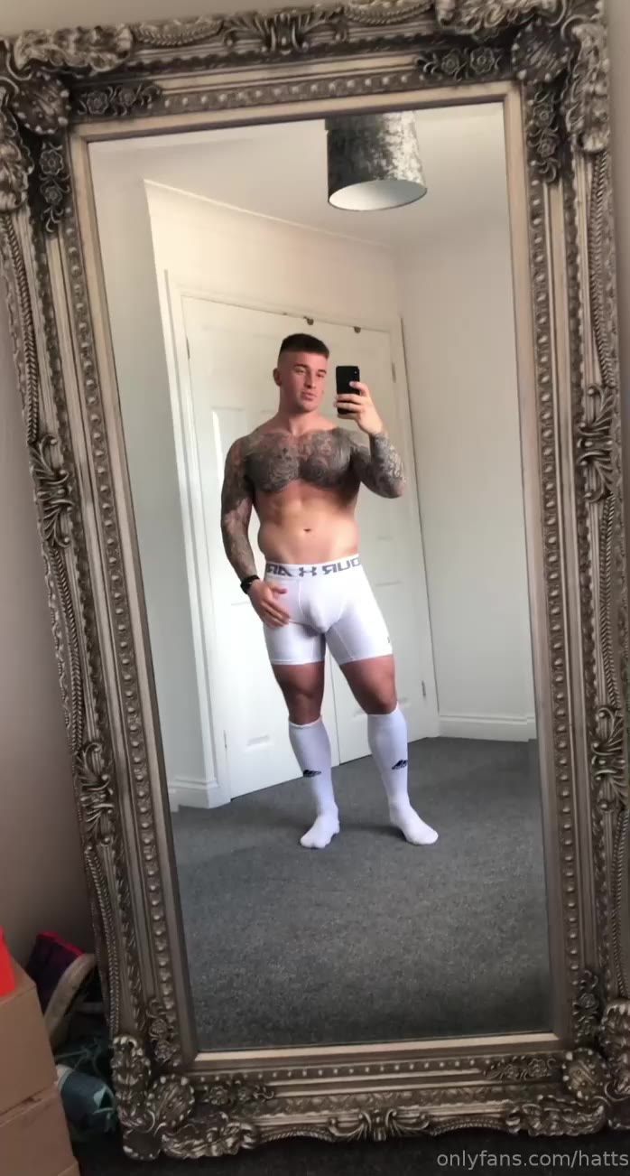 Ambitious  personal trainer Chris Hatton onlyfans nude hunk premium video