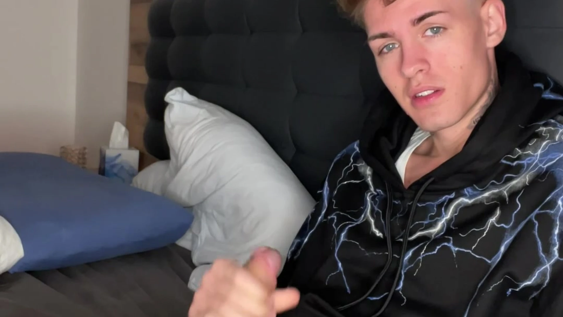 Babe jerking off lucashall99 Lucas Hall onlyfans porn