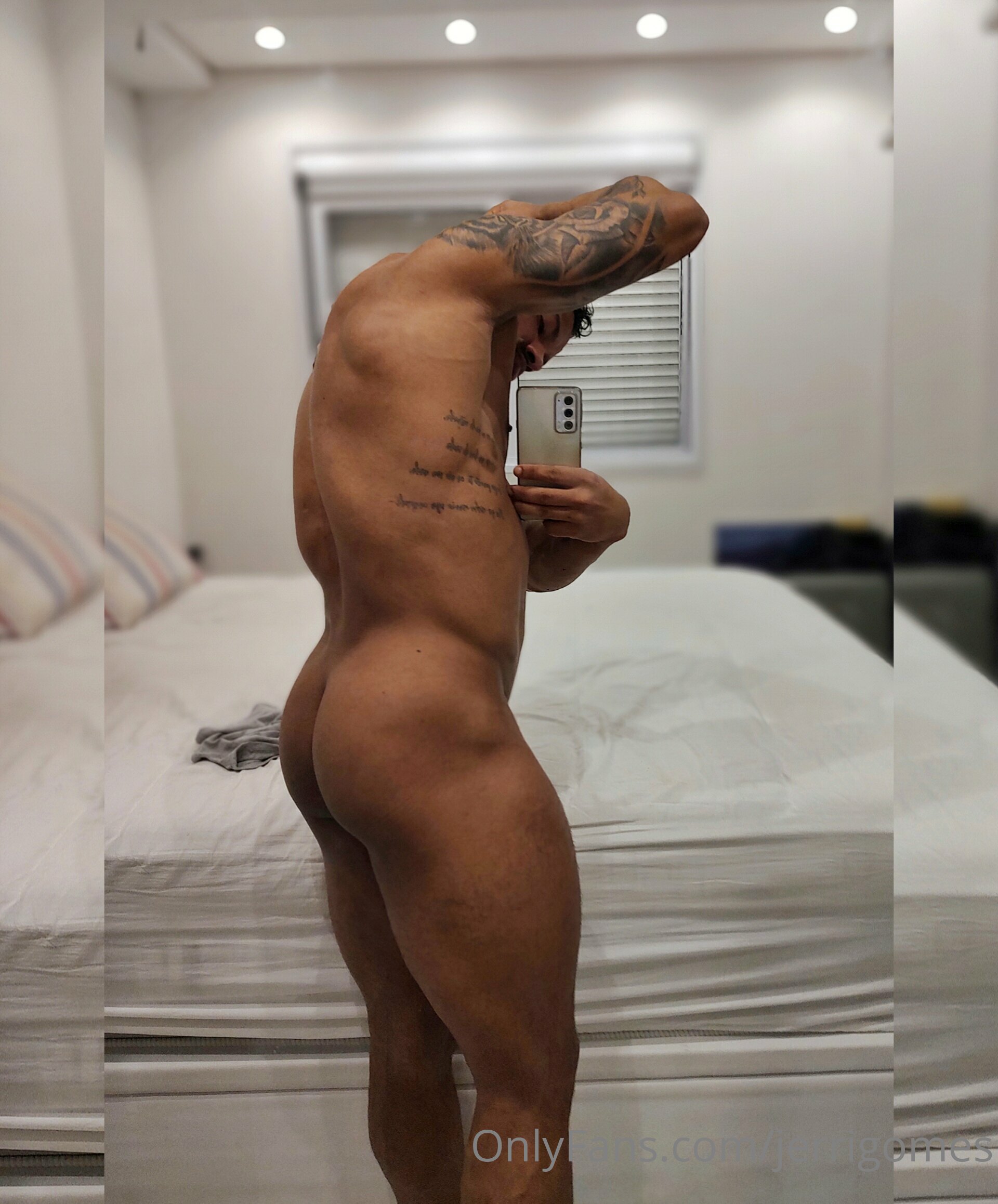 Epic hunk jerrigomes