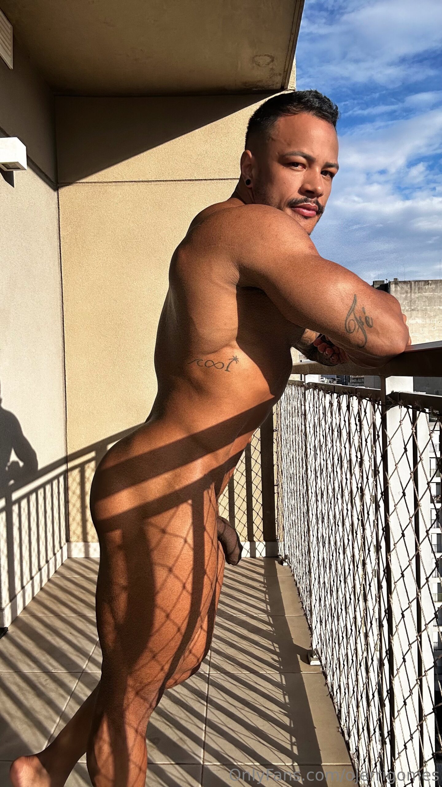 Magnetic  hunk JÉRRI GOMES Patreon leak