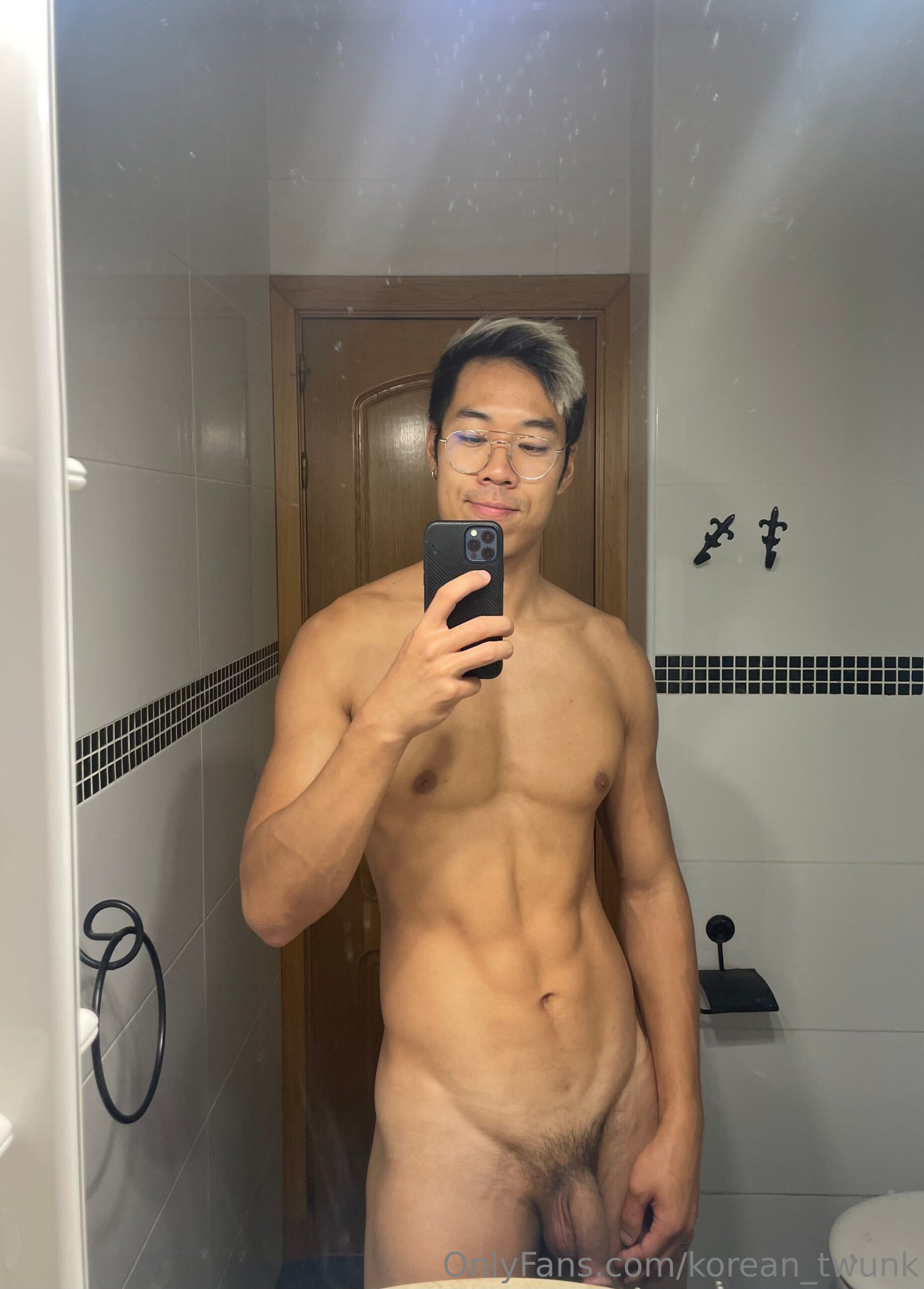 Considerate Jerry Woo Korean_twunk abs Full Clip