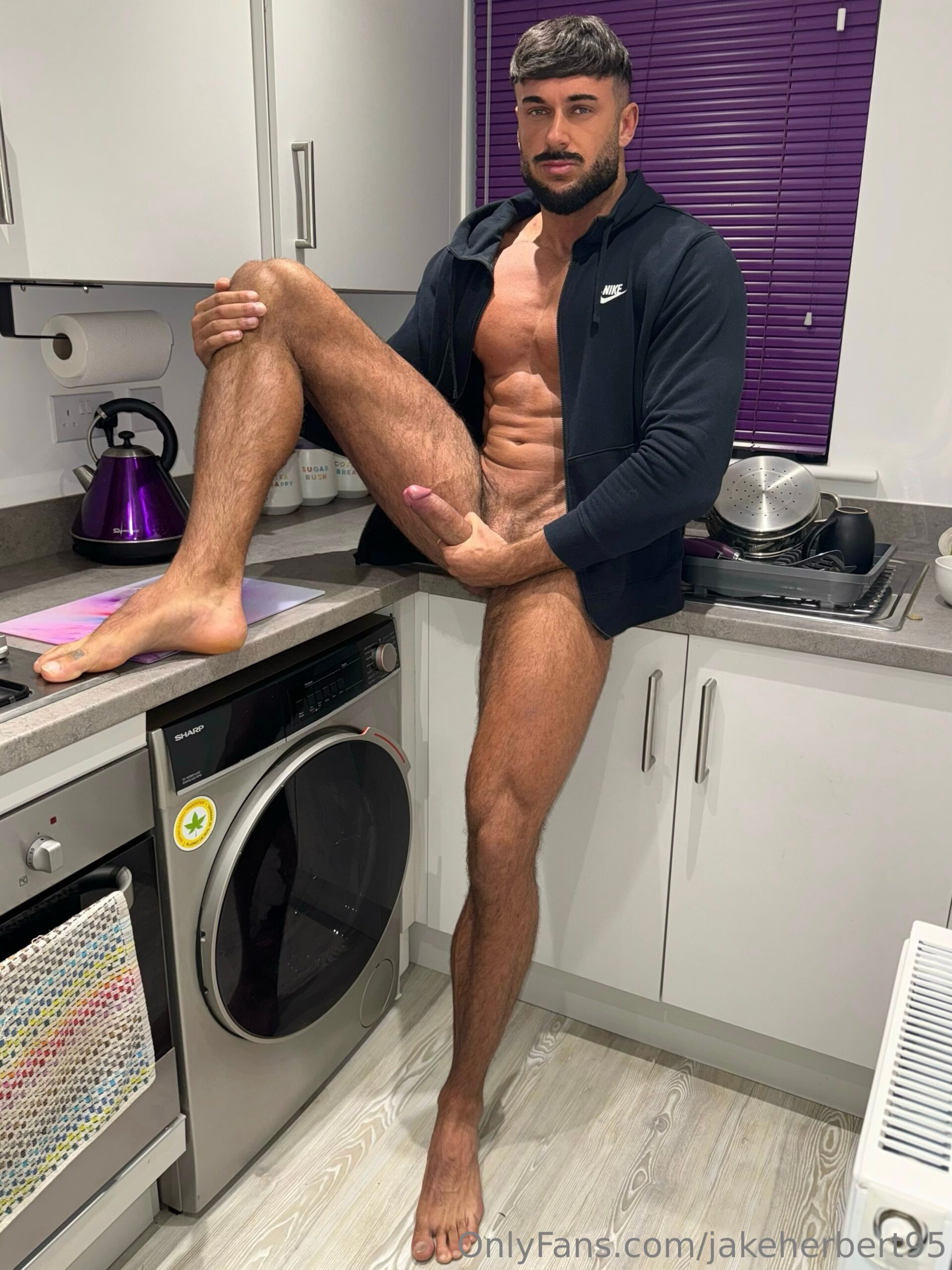 masturbate bigjakeherbert Jake Herbert onlyfans leaked pics