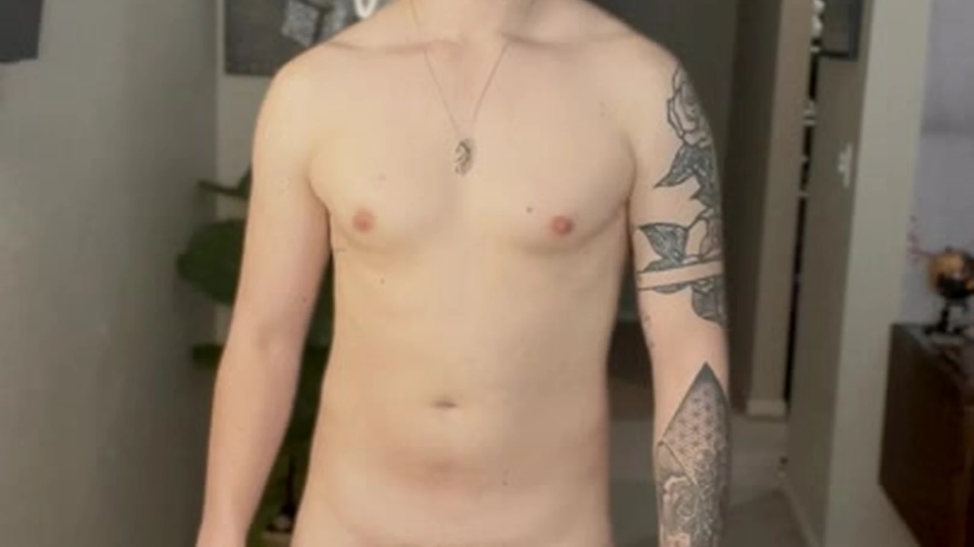 CODYGUNZXXX Know you want this cock