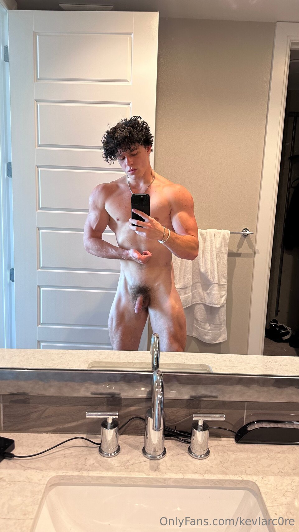 Sincere masturbate Kevlarswole kevlarlifts onlyfans nude