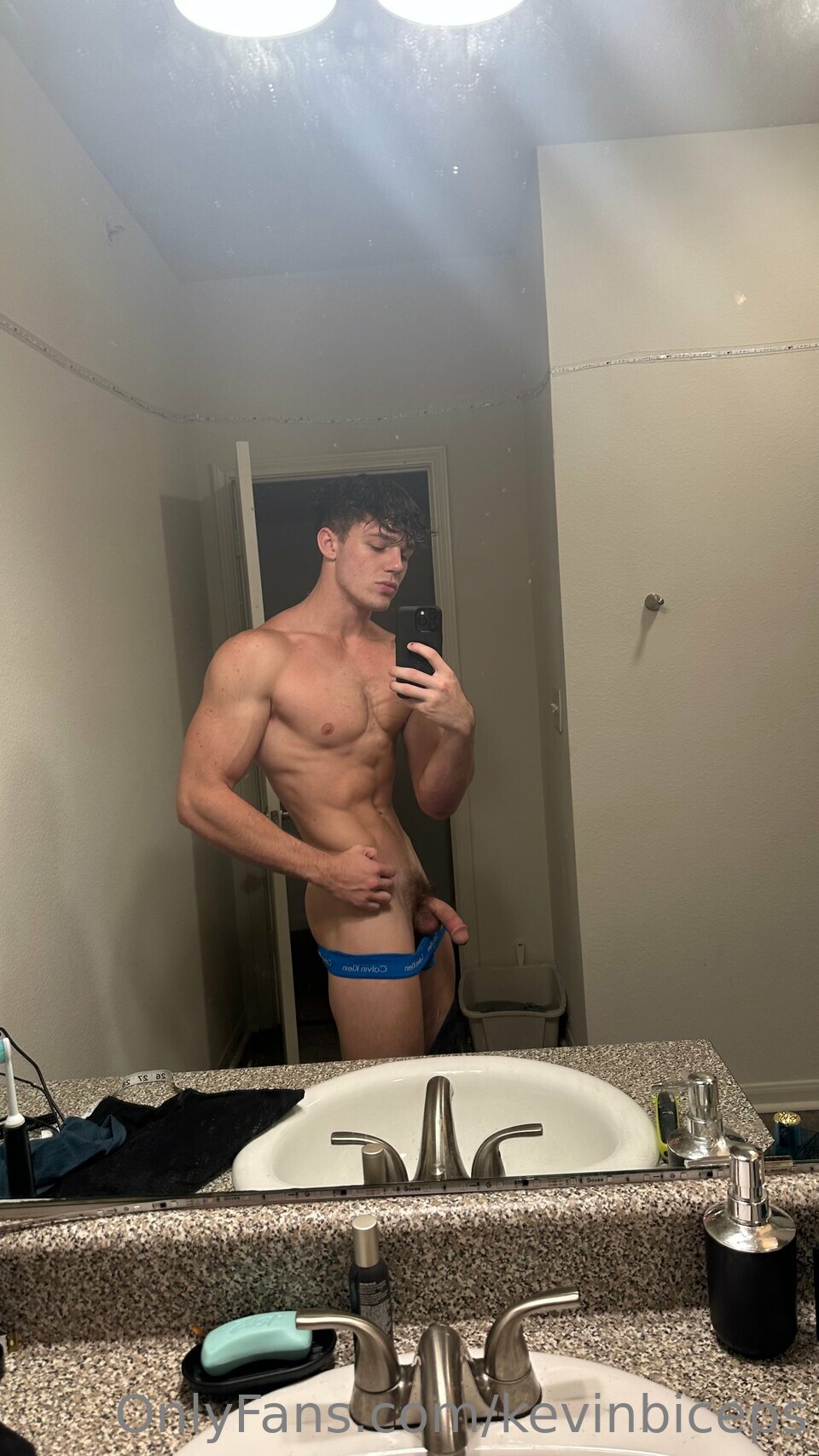 Effervescent  assplay kevlarlifts onlyfans