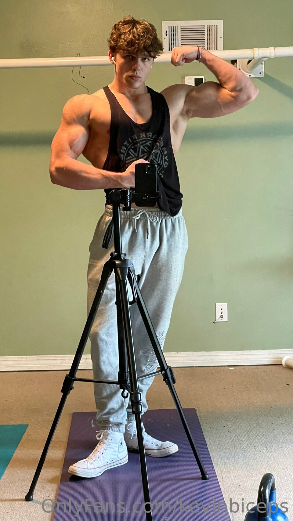 Sensational Benevolent assplay kevinbiceps