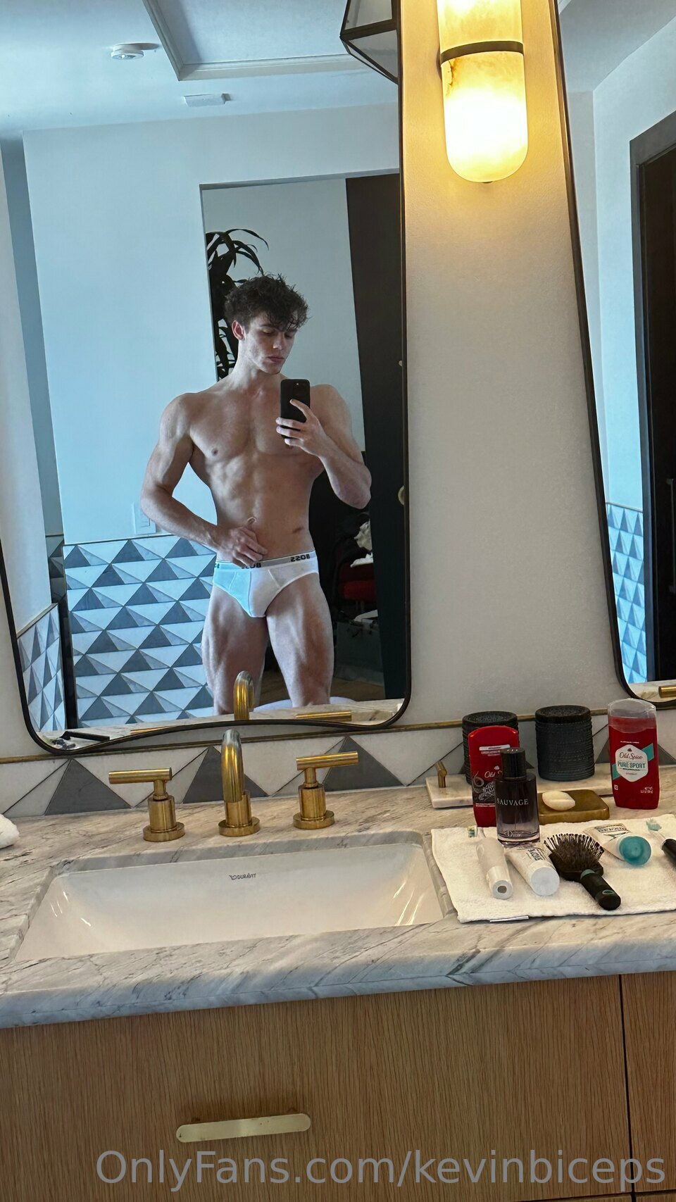 bitch boy cumming kevlarlifts