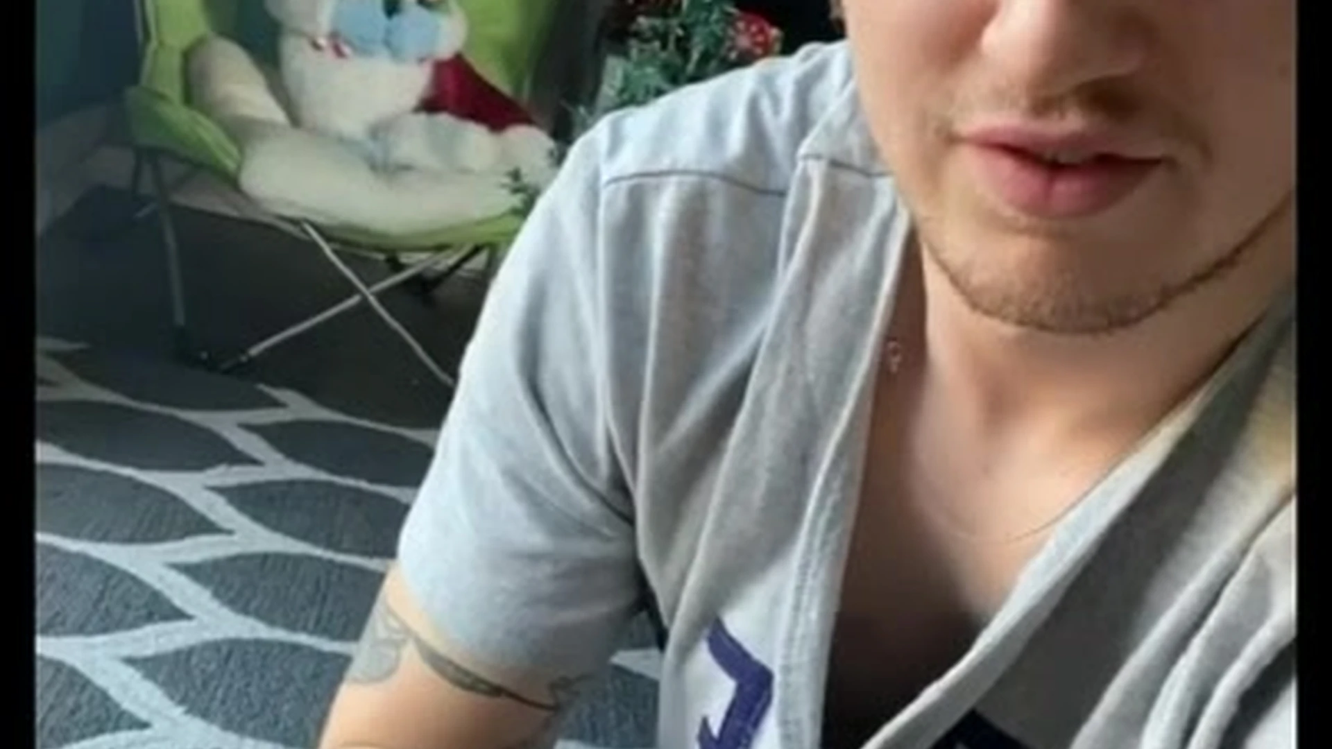 CODYGUNZXXX Love when I get to suck this sexy cock