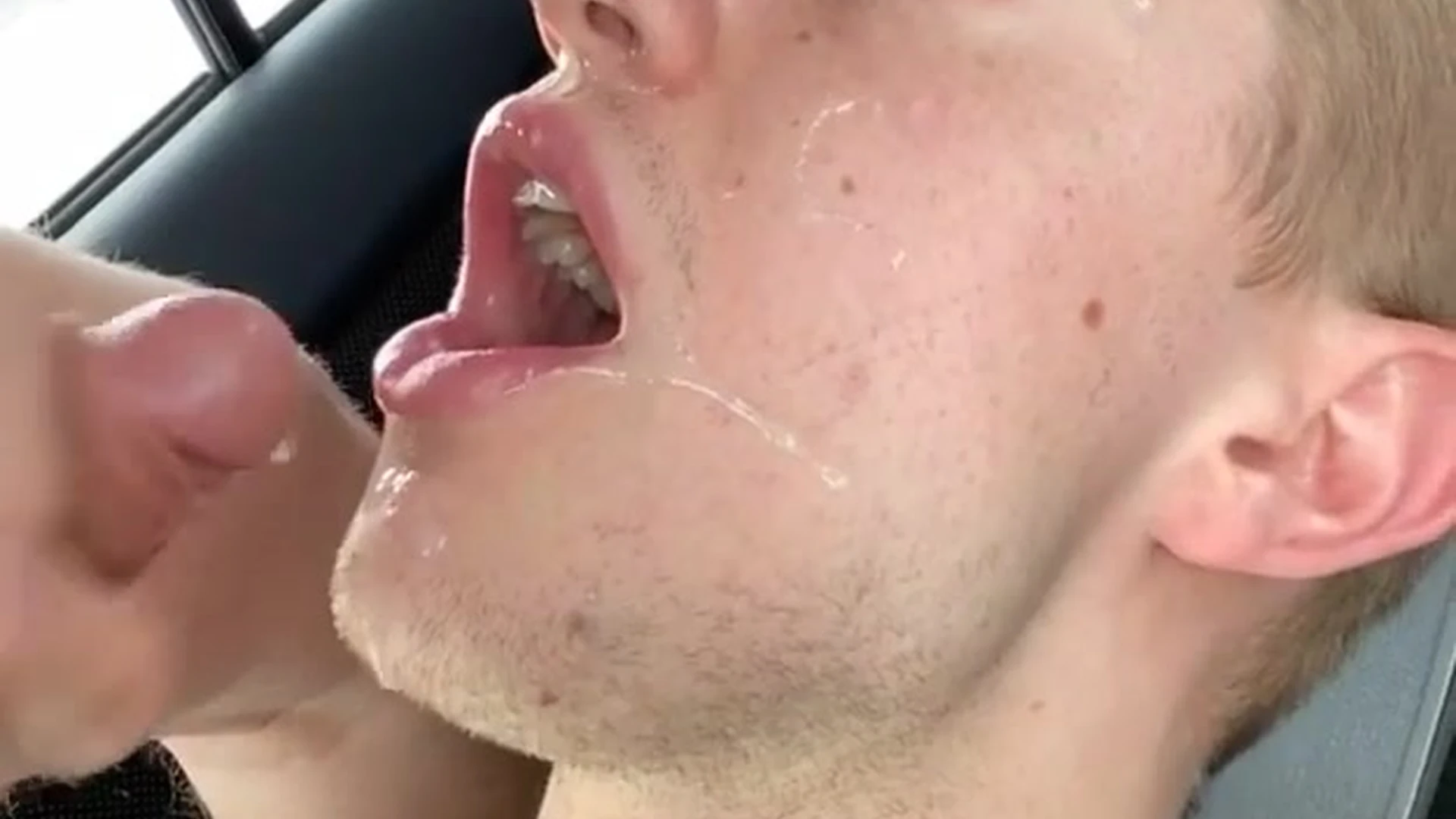 CODYGUNZXXX Eating a big load in the car