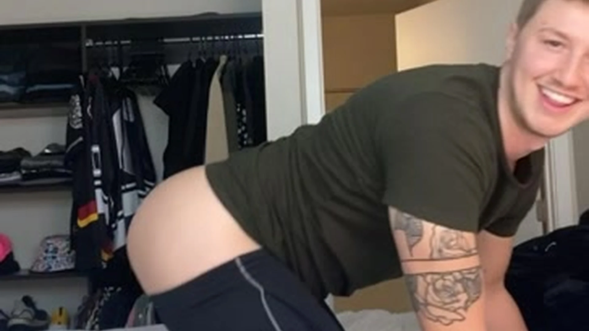 CODYGUNZXXX Playing with my tight hole till I shot a big load