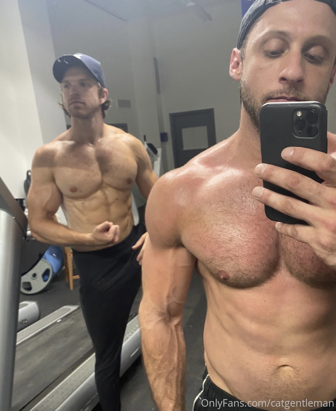 Exposed sexy hoe catgentleman domking nude