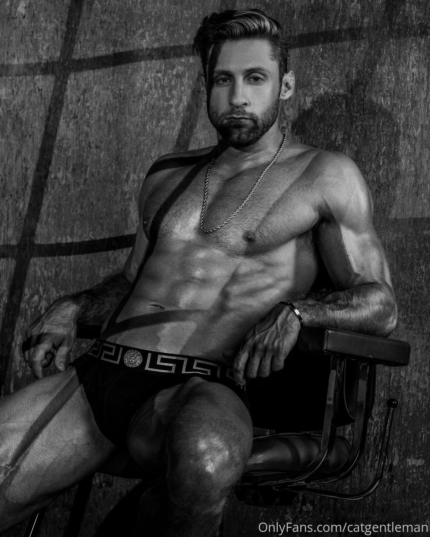 wonderful king_media Dom King of