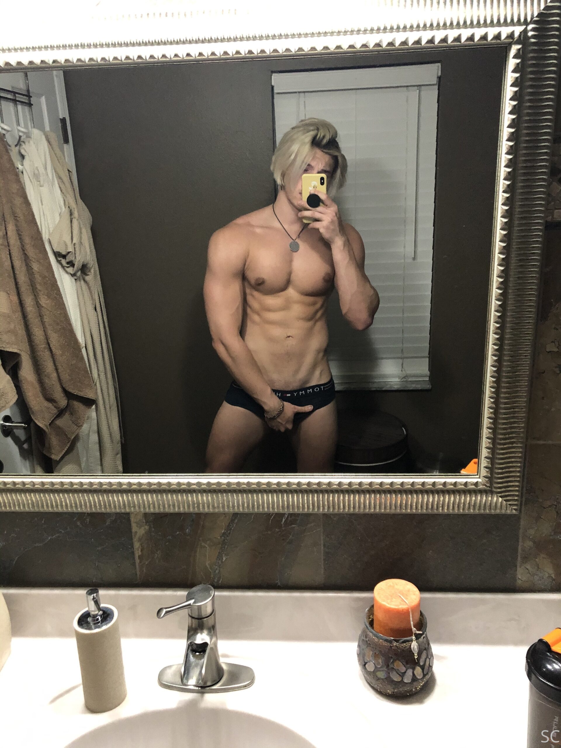 Sensational slutty babe tiktoker cmschse  huge pecs fullvideo