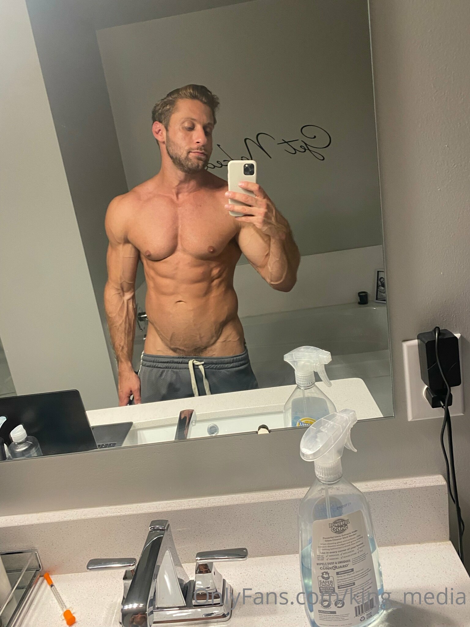 Resolute shag hunk Dom King sex