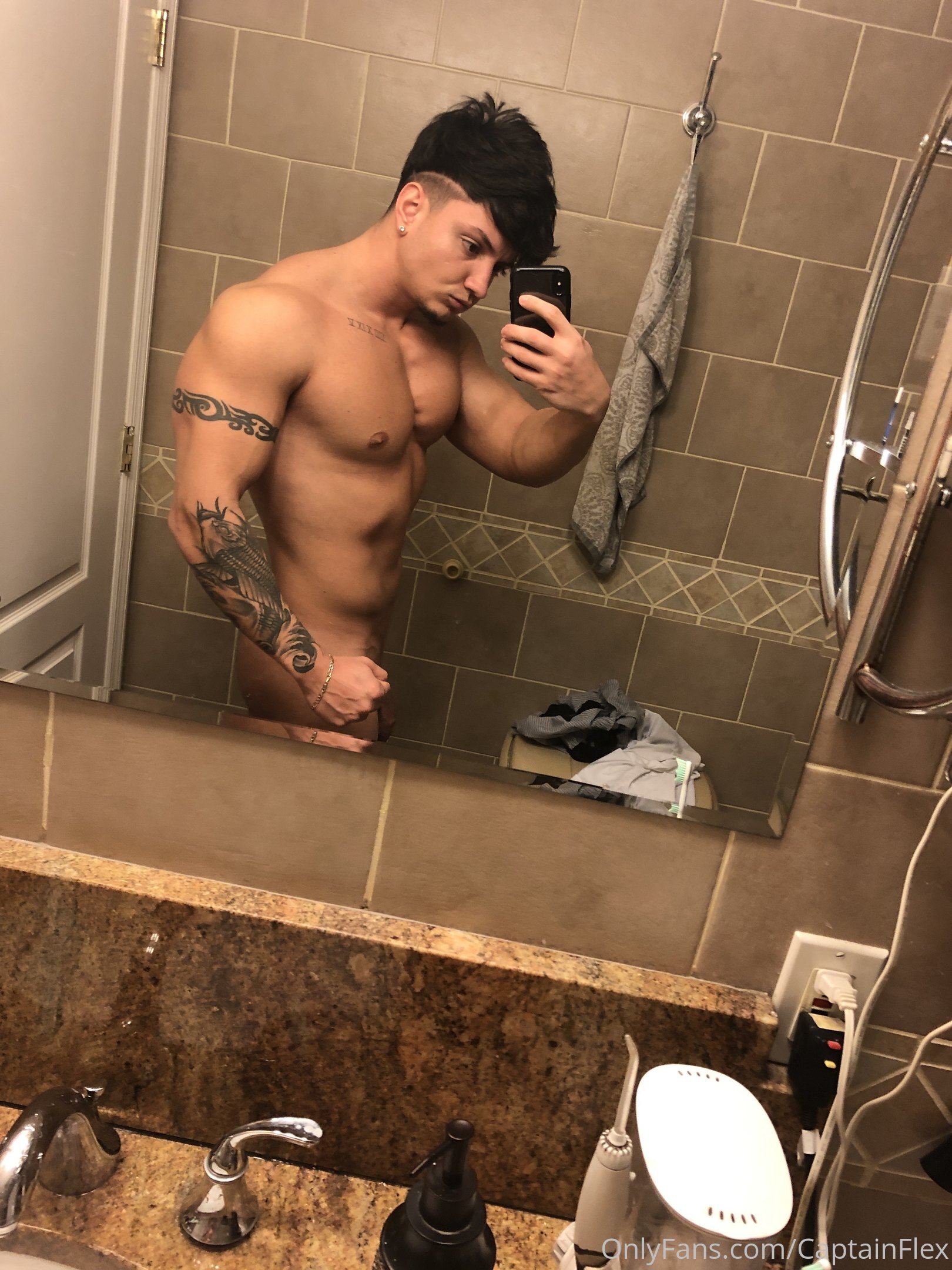 Epic fucktoy verbal captainflex of EXPOSED