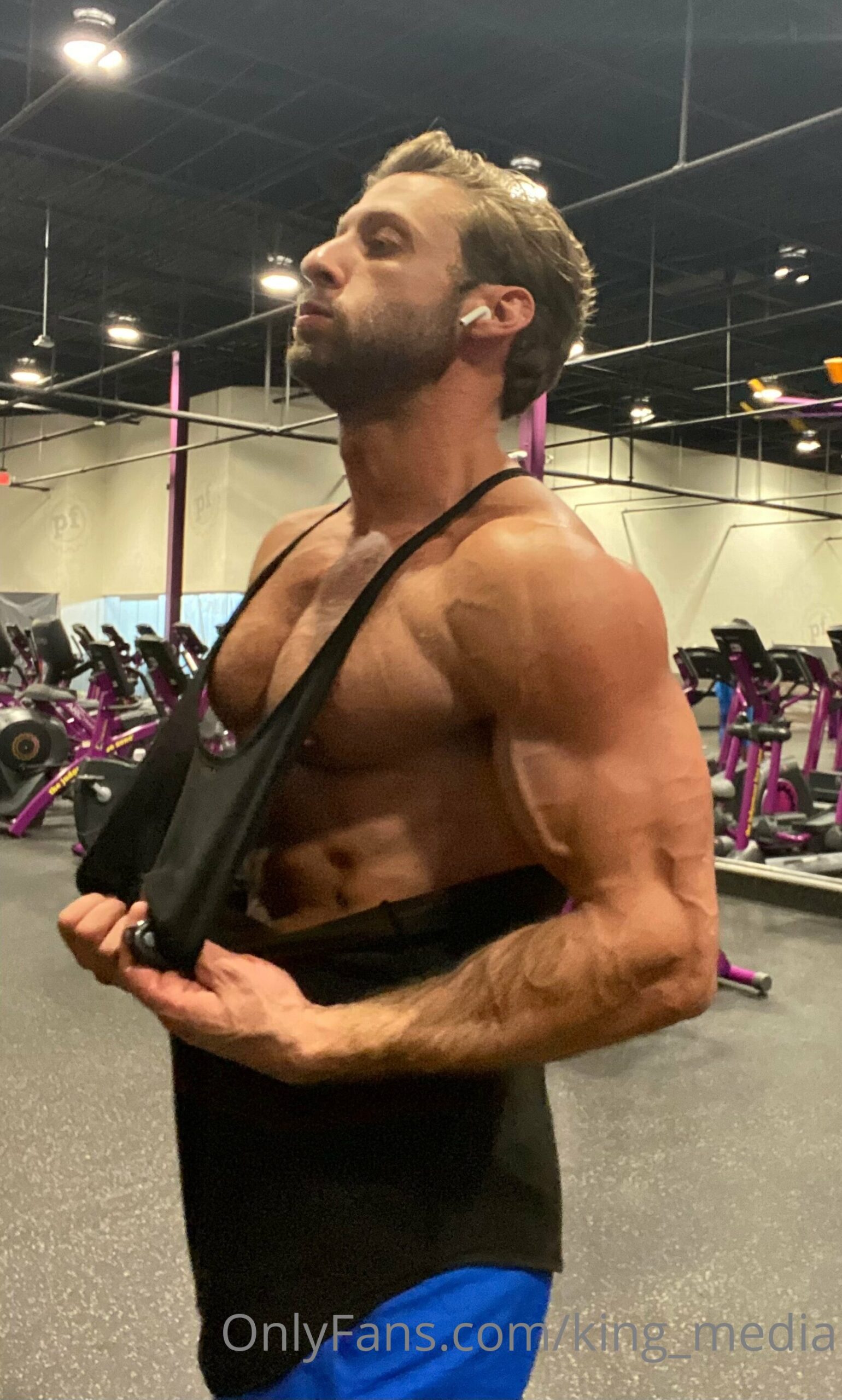 bubblebutt hunk Dom King stud full vid Exposed