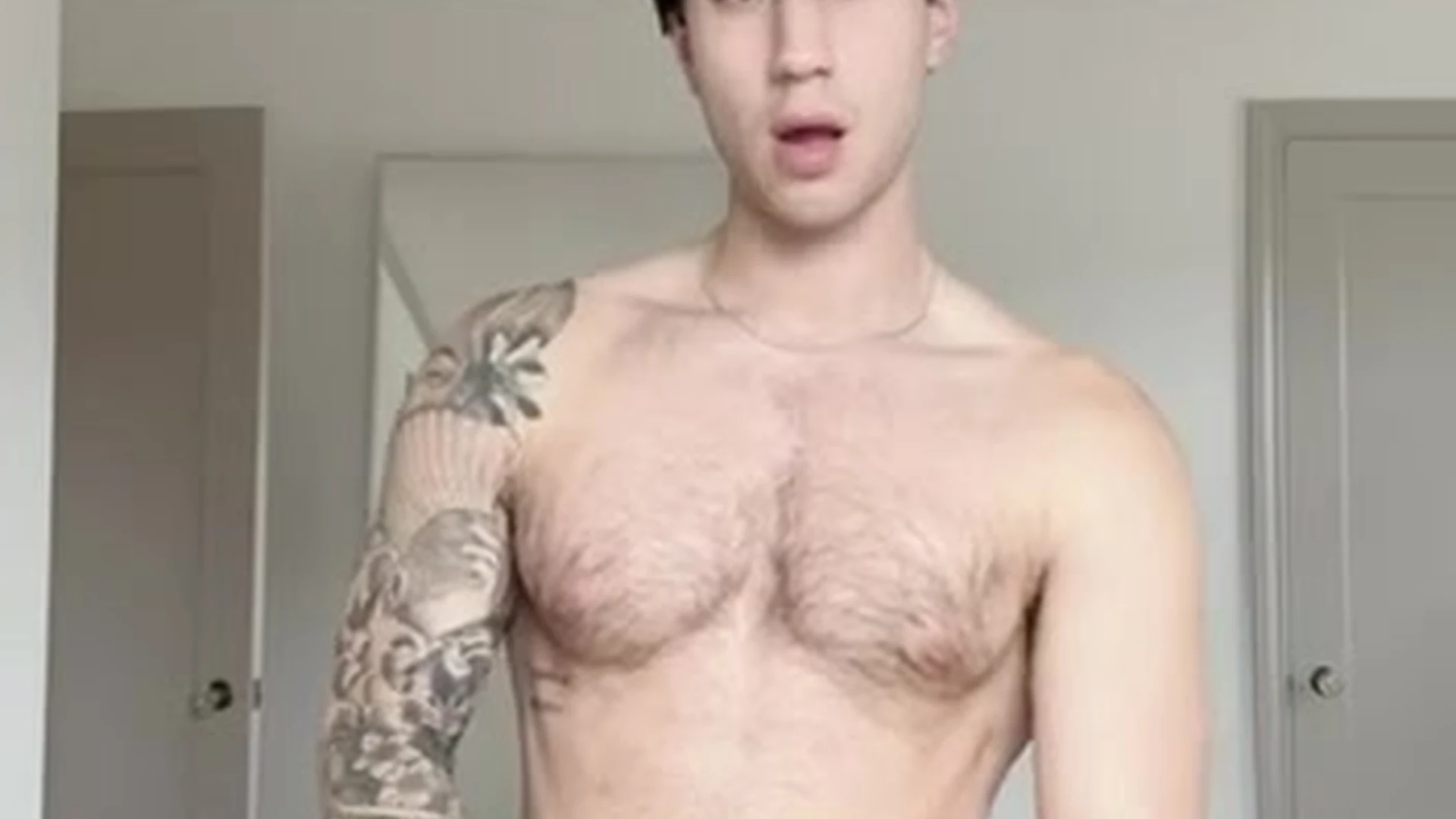 sexy wanking off asian evanlamicella big pecs