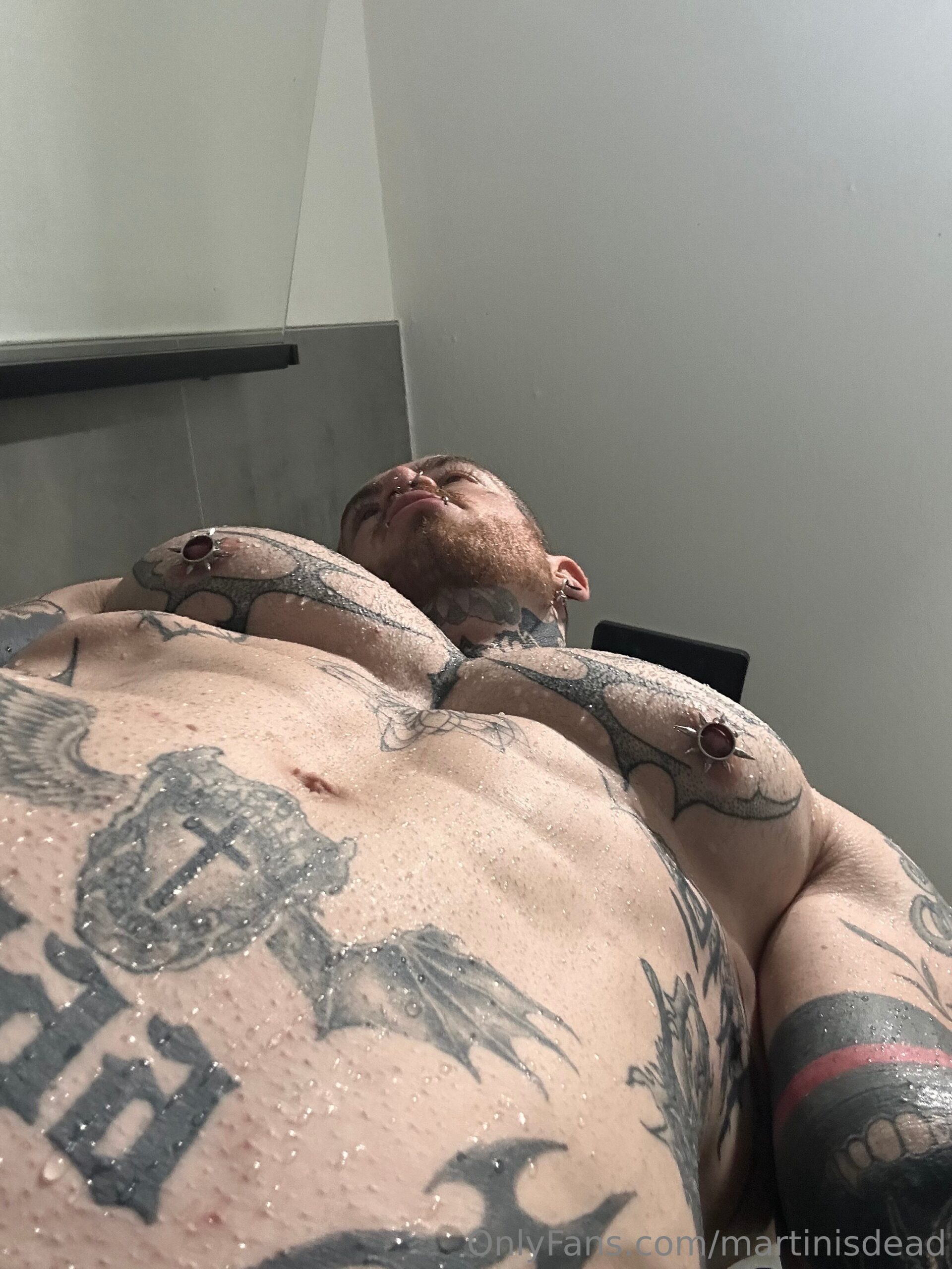 Exposed hunky inked martinisdead leaked pic