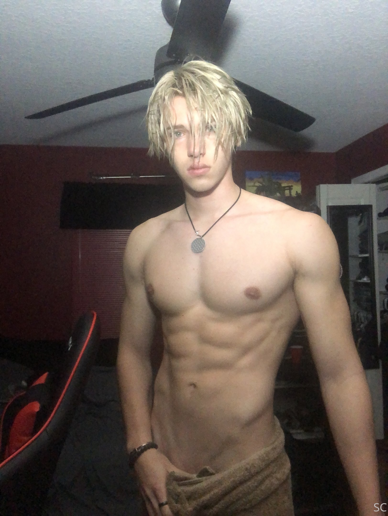 Sensational tiktok star cmschse nude pic