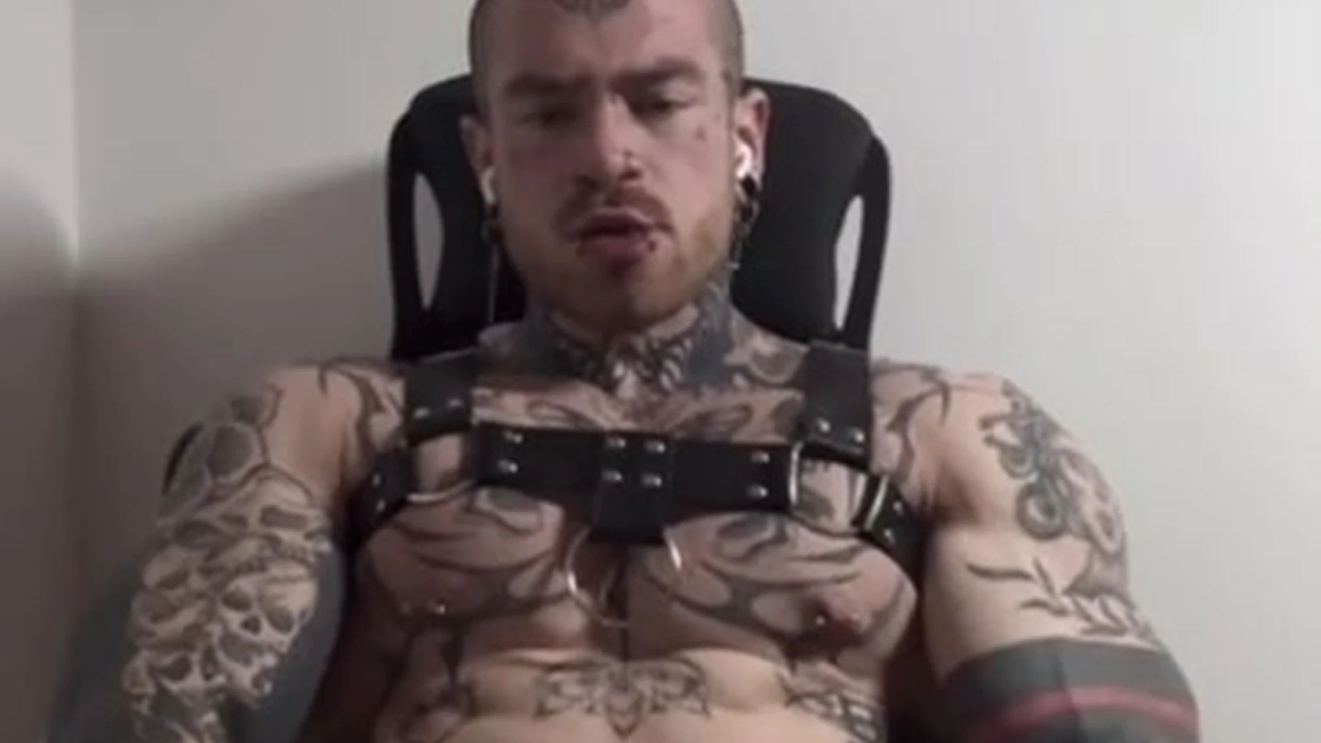 Sensational tattooed martynlifts leak xxx