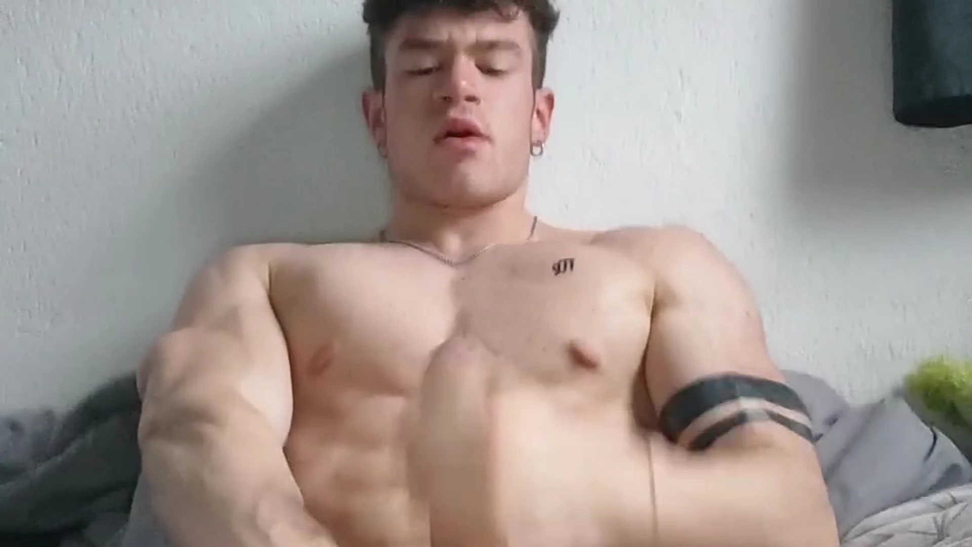 muscled playing with himself tattooed martinisdead onlyfans leak