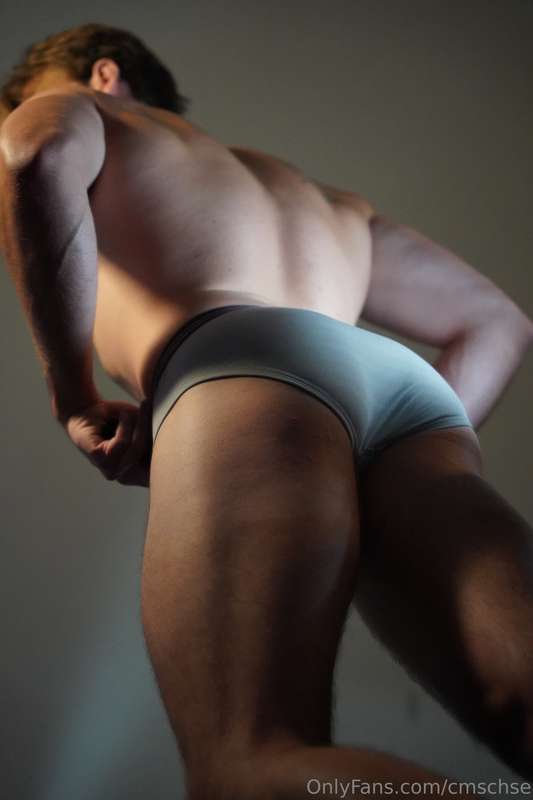 gorgeous playing with himself jock cmschse naked pics