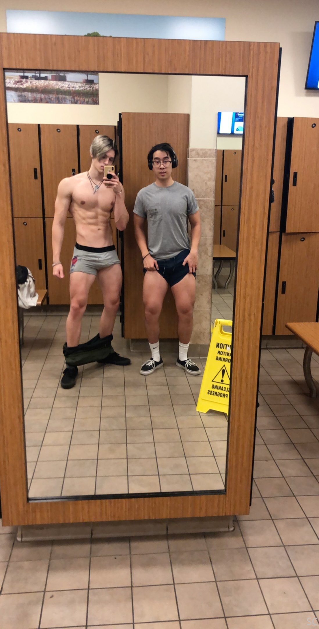 Epic tiktoker Chase Stobbe big pecs