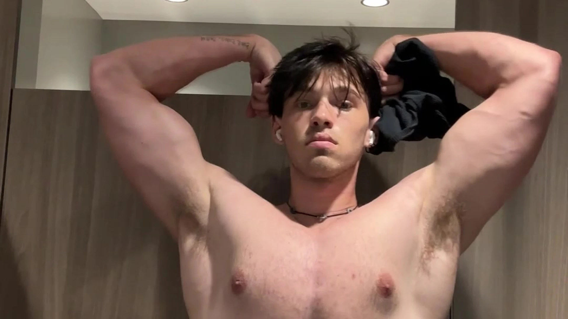 Resolute jerking off tiktok star cmschse cams