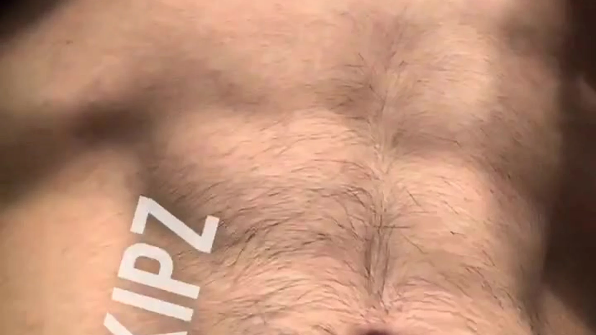 Skilled wanking off huge dick Jakipz onlyfans pics
