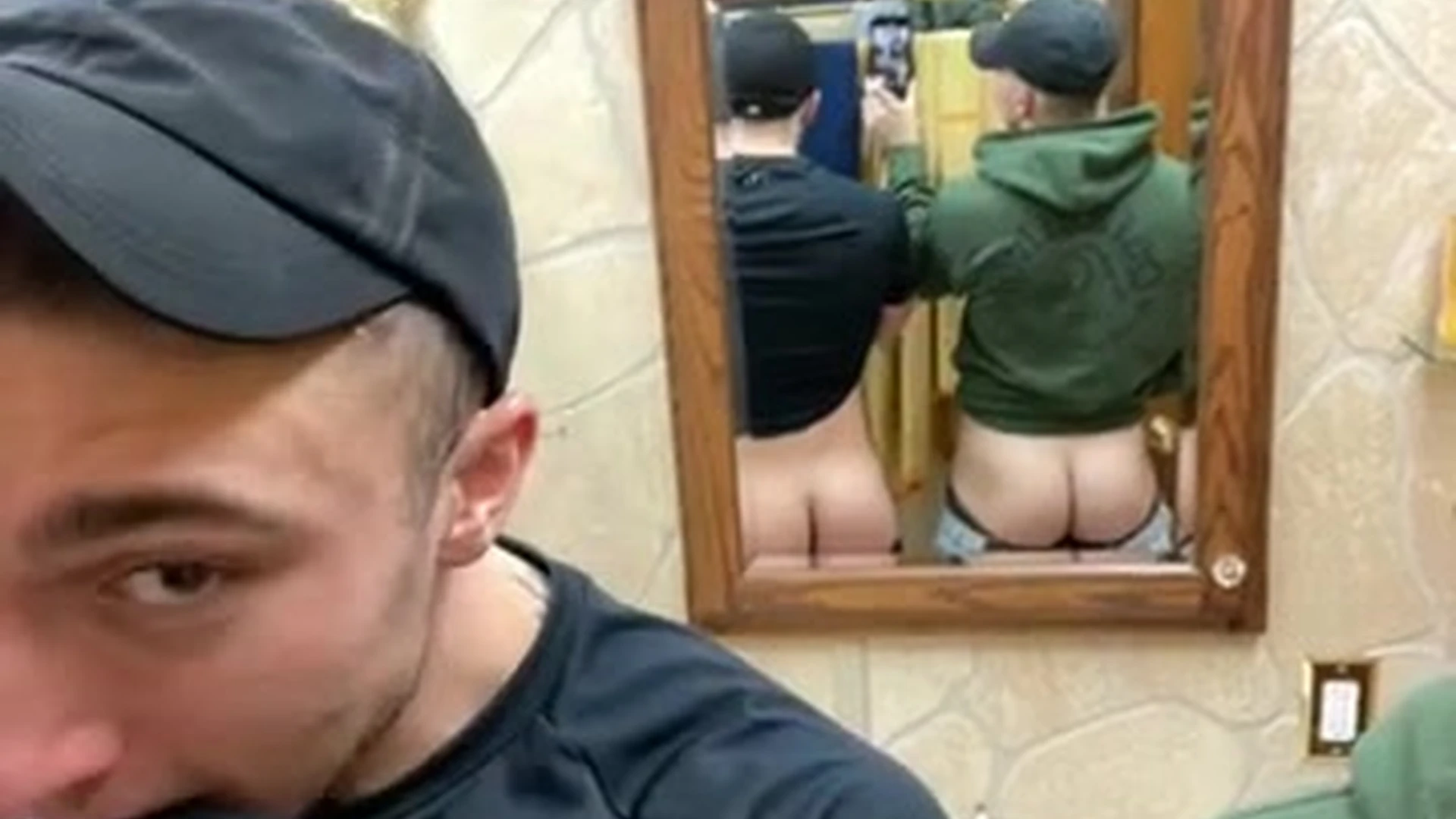 tiktoker Garett Nolan leaked nudes x Epic