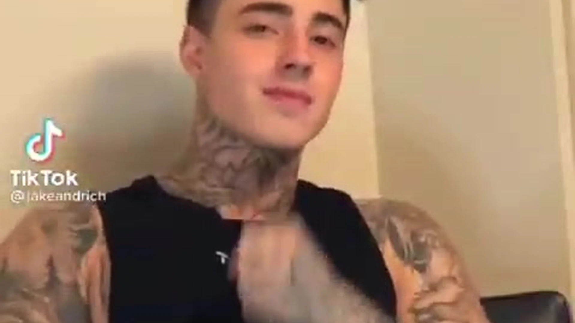 slutty hoe tiktoker Jake Andrich pic leak Epic