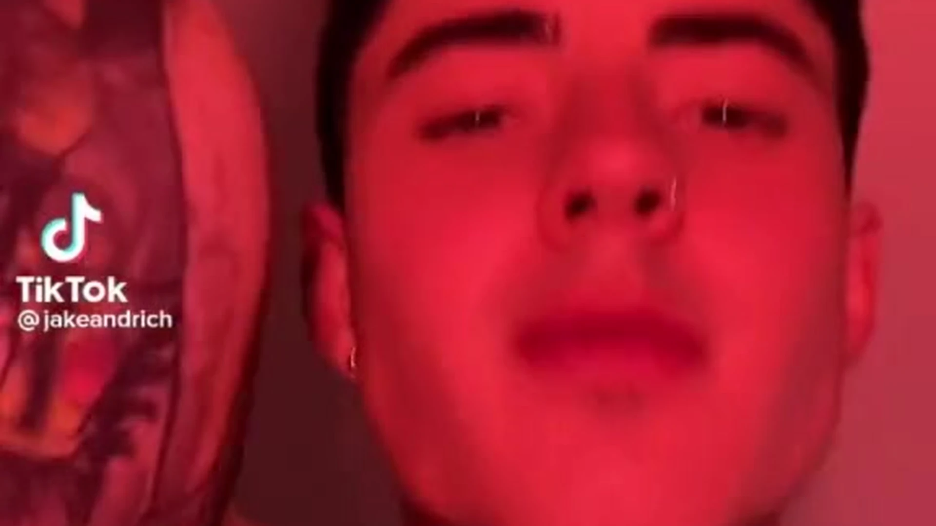 hoe tiktoker Jake Andrich  huge pecs PRIVATE