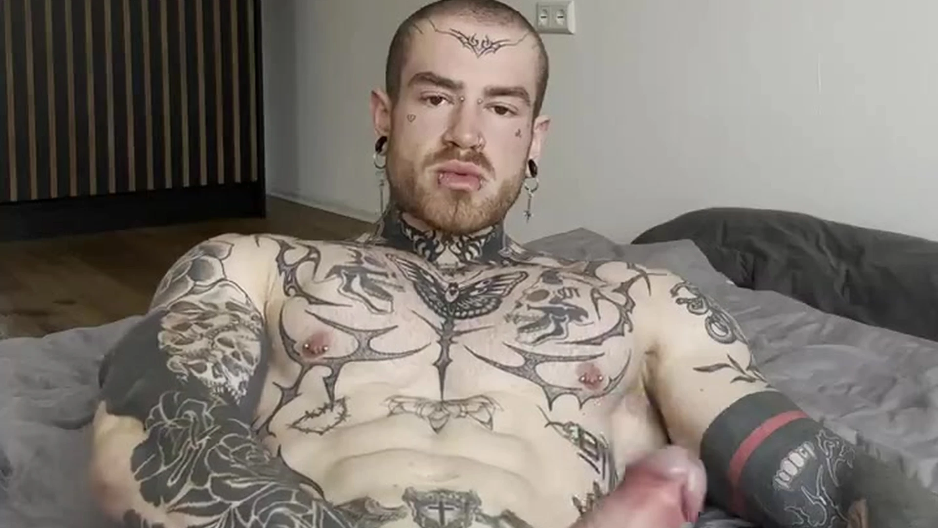 Capable jerking off big cock xmartynx sex