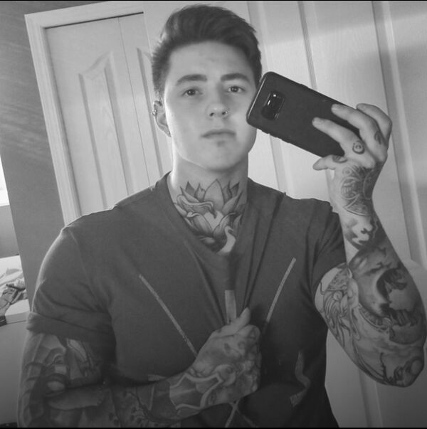 Exposed huge cock Jakipz onlyfans leaked