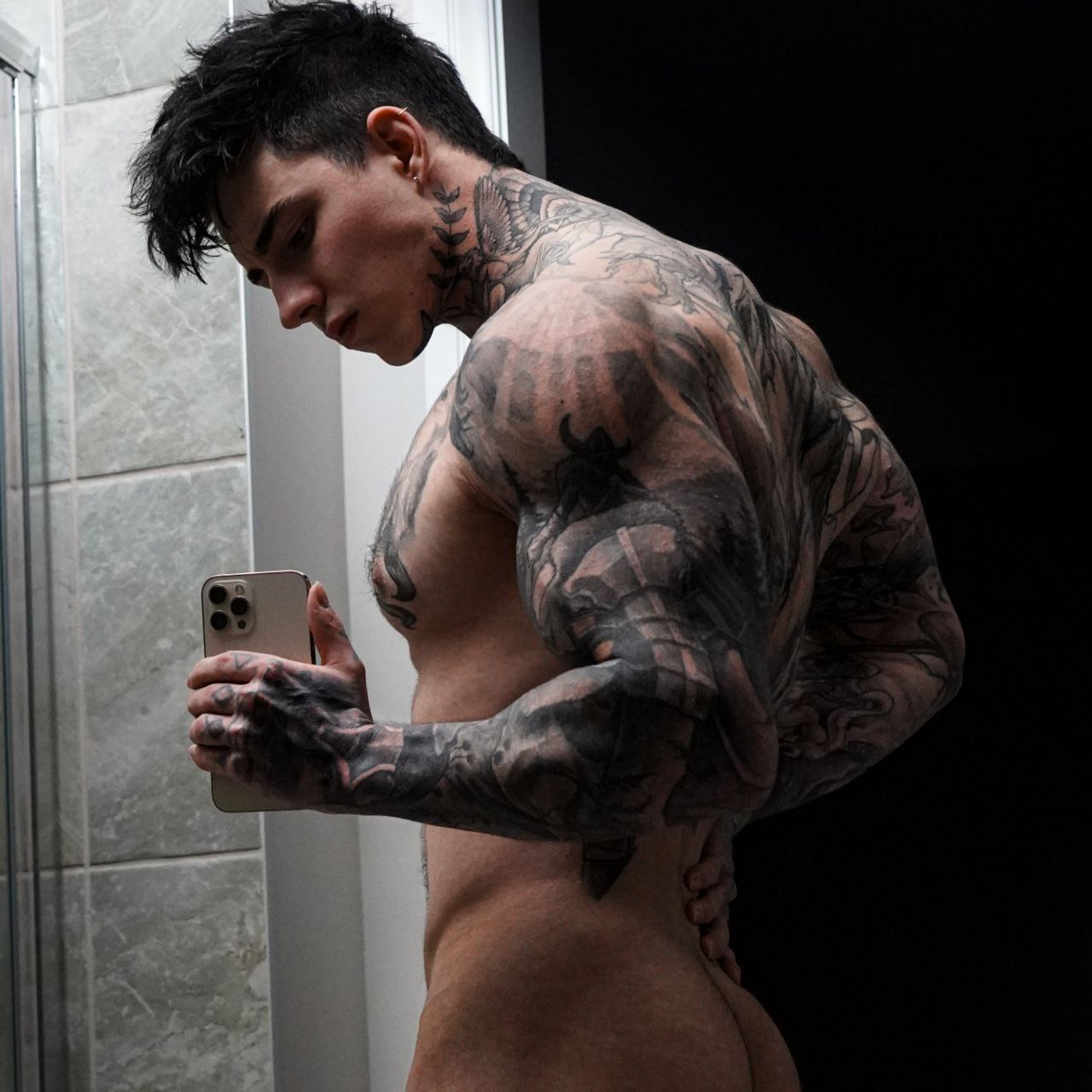 Exposed cutie big dick Jakipz onlyfans leaks pic