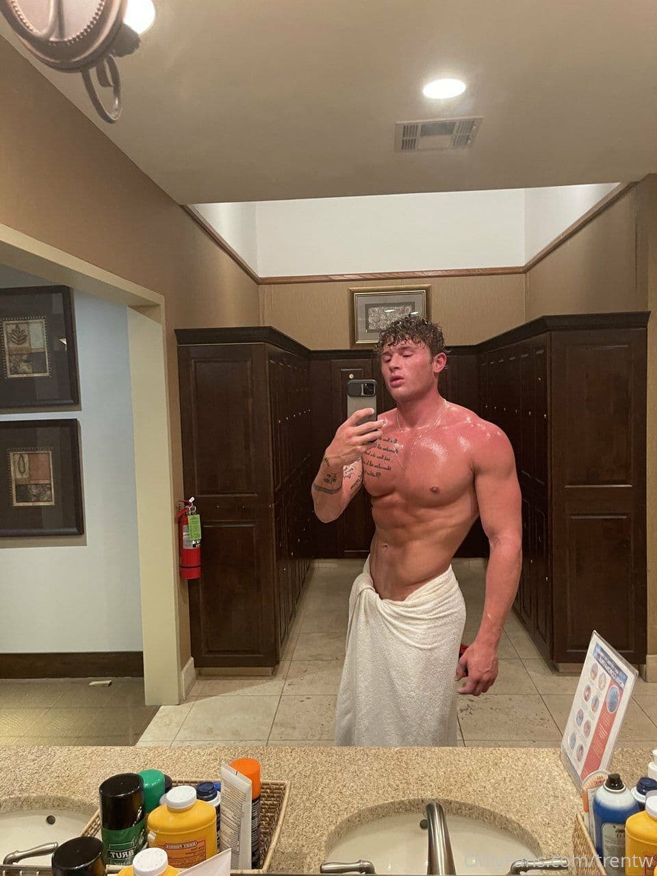 masculine daddy Trent Williams fapello Full Clip