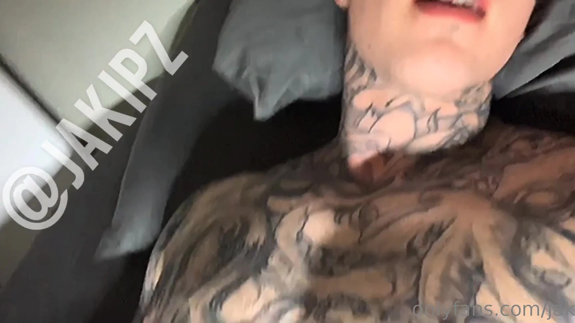 BABE playing with himself verbal Jakipz onlyfans leaks
