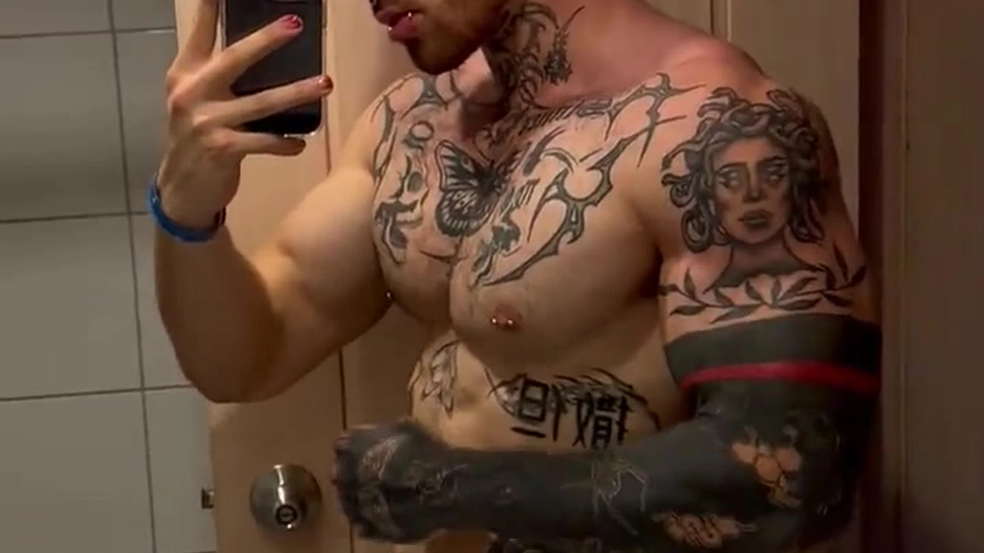 Sensational pretty inked maestetix nude