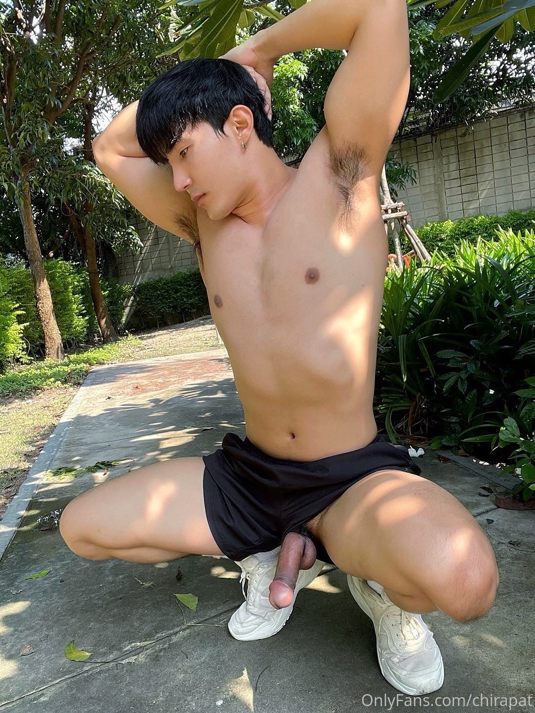 muscular thai chirapatxxx hunk