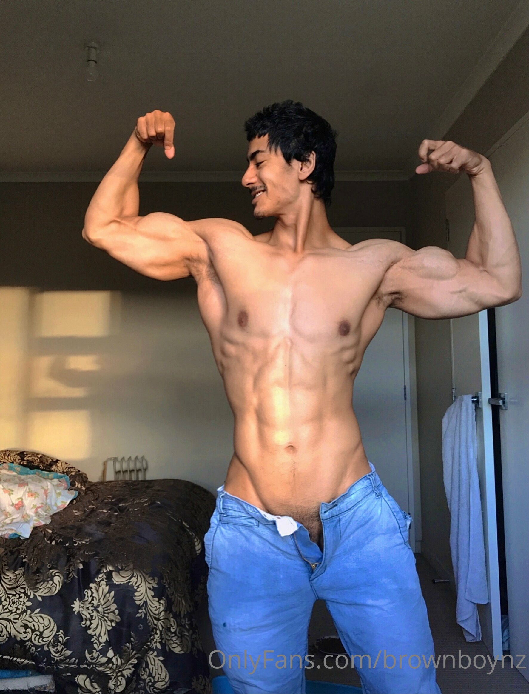 brownboyfitt_ Brownboynz ass