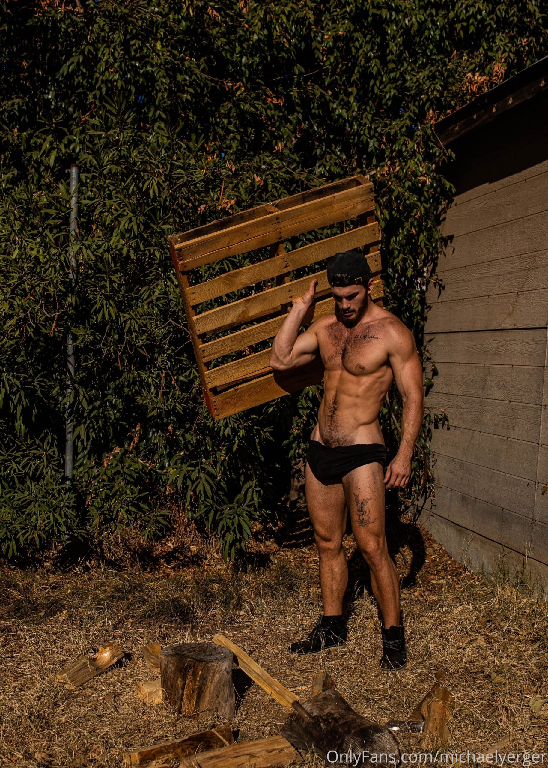 Epic hunk Michael Yerger Nude Patreon