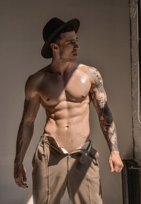Motivated український гей Max Barz onlyfans leaks Clip