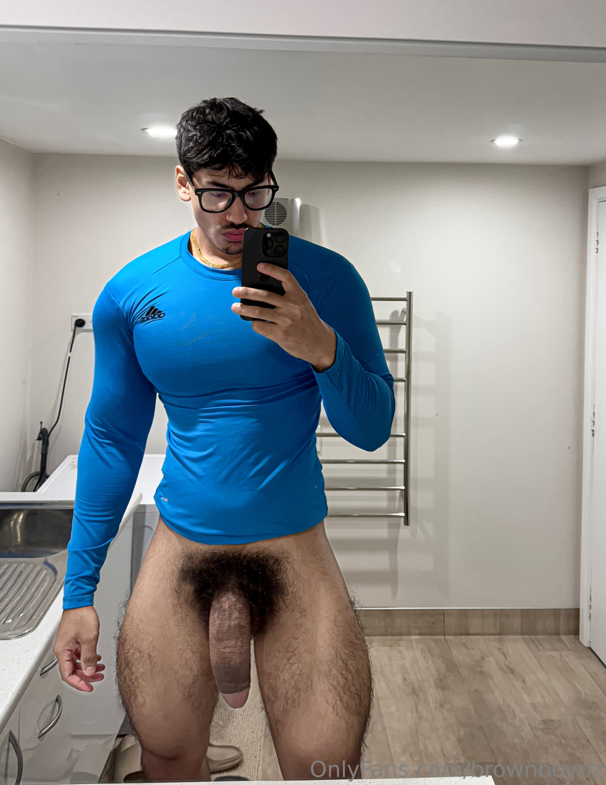 Sensational big cock brownboyfitt  huge pecs